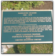 Memorial, Graburn